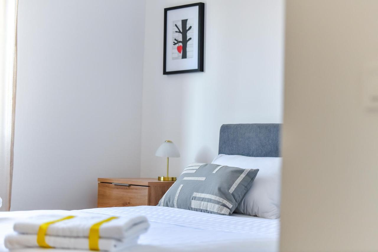 Spacious Apartment Nero With Free Parking Zadar Exterior photo